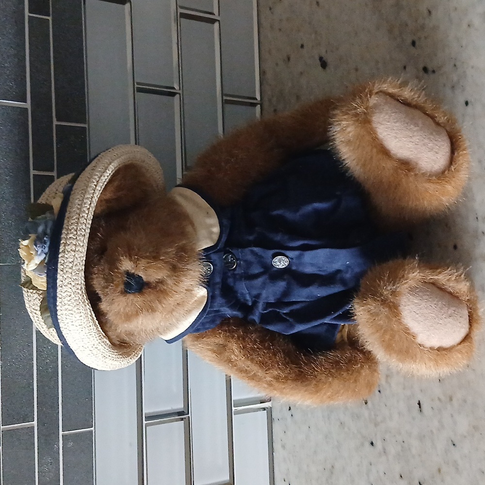Boyds Bears T.J.'s Best Dressed Collection Maris Q. Yachtley Style # 912018